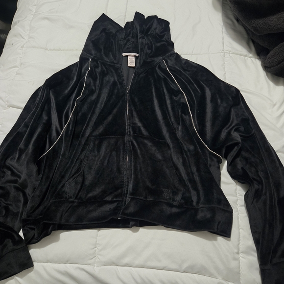 Victoria's Secret Black Velvet Garment - Picture 5 of 9